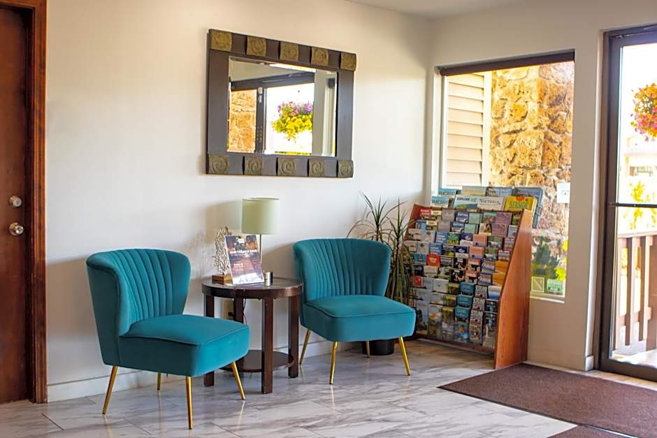 Red Lion Inn & Suites Vancouver