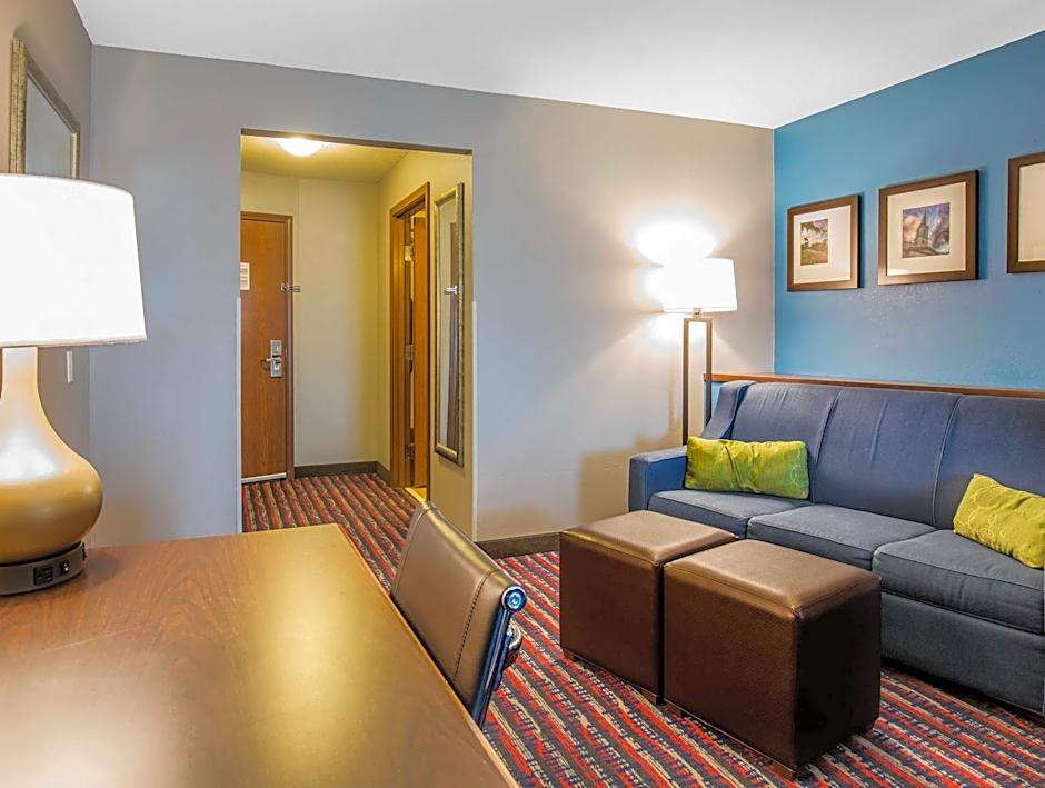 Comfort Suites Fairview Heights - St. Louis