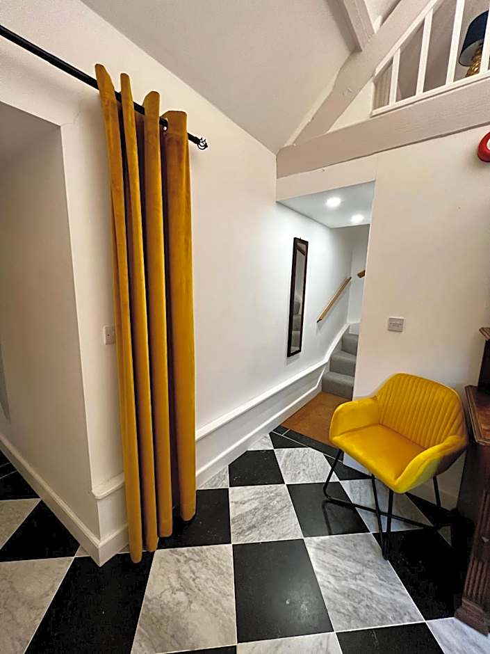 The Lion, Tredington