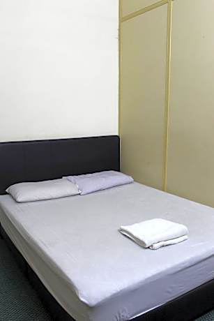 Queen Room with Shared Bathroom