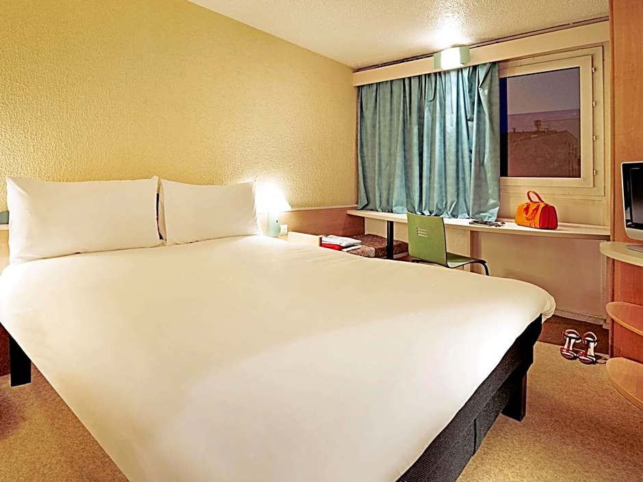 ibis Paris Pantin Eglise