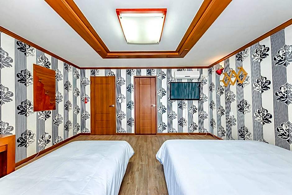 Trevi Hotel