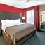 Hawthorn Suites by Wyndham Detroit Warren