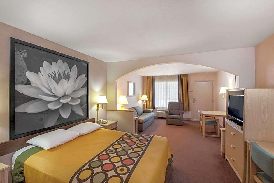 Super 8 by Wyndham Jasper TX