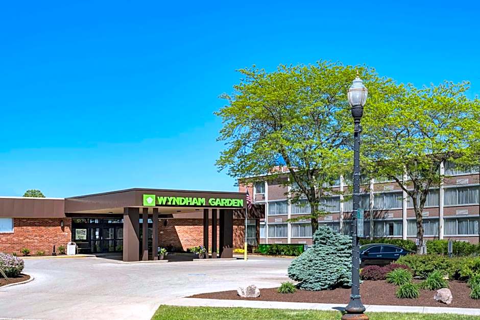 Wyndham Garden Kenosha Harborside