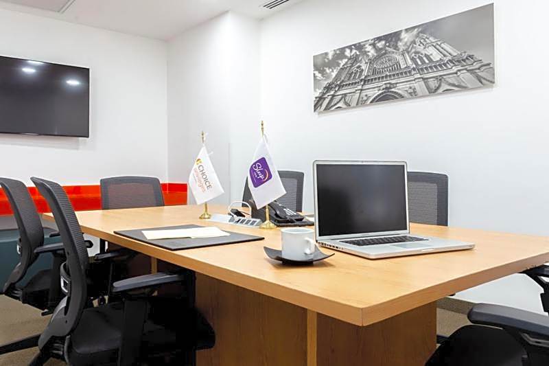 Sleep Inn Leon Antares