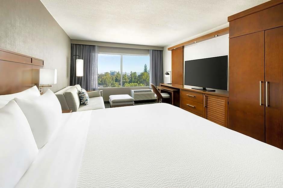 Courtyard by Marriott Los Angeles Woodland Hills