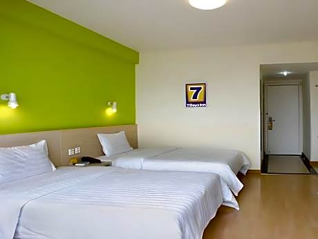 Corporate Twin, Guest room, 2 Twin/Single Bed(s), City view