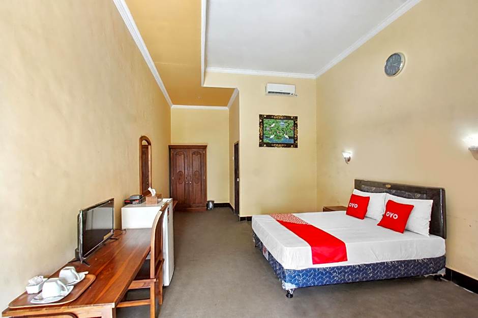 Capital O 93391 Golden Manggis Hotel Near SMKN 1 Lingsar