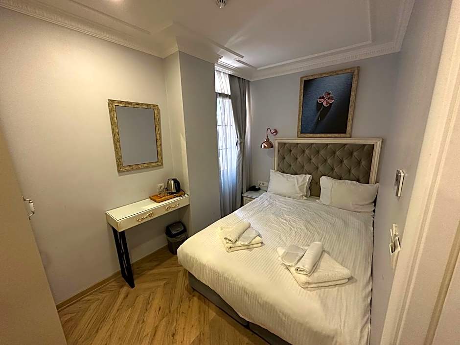 Good Night Hotel Istanbul