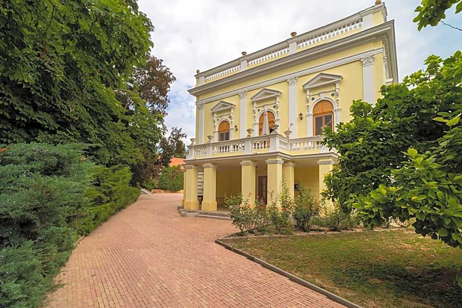 Puchner Kastélyszálló Prémium