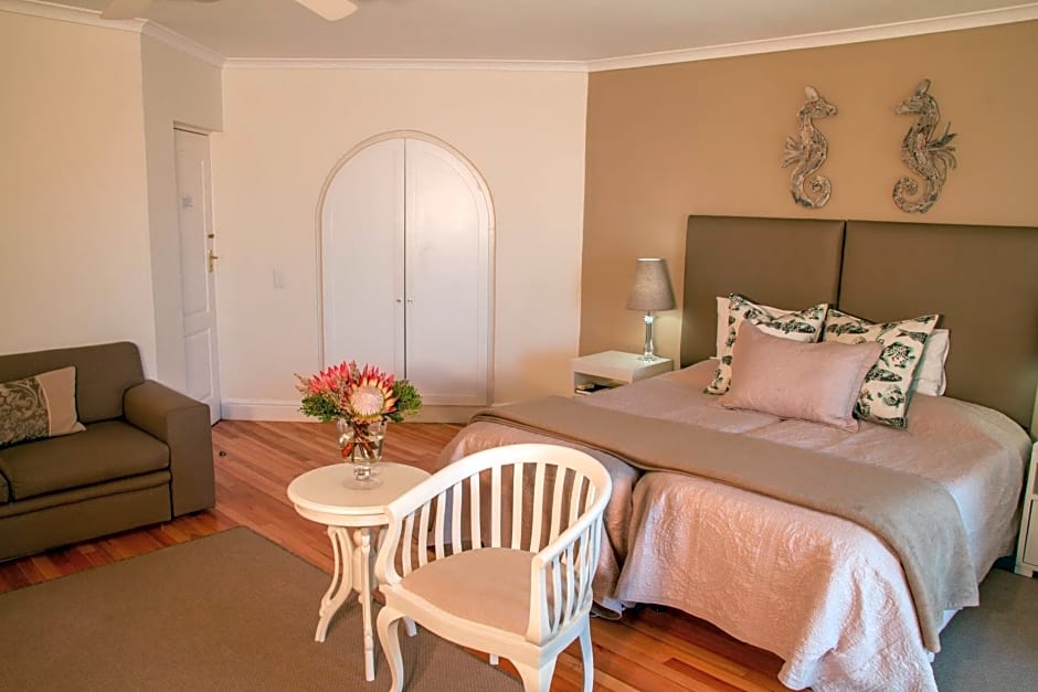 Milkwood Manor on Sea