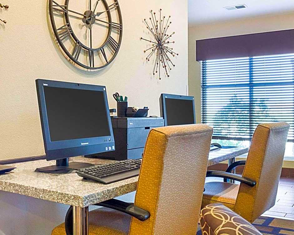 Quality Inn & Suites Minot North