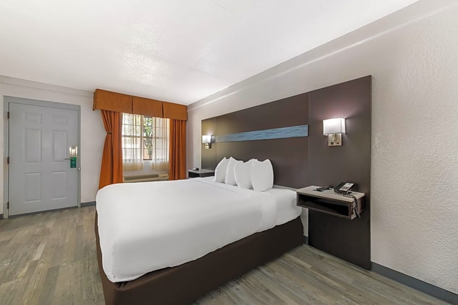 Quality Inn & Suites Charlotte Airport