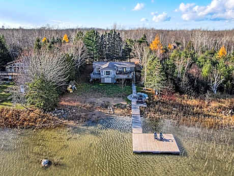 Serene Lakefront Retreat Explore & Unwind