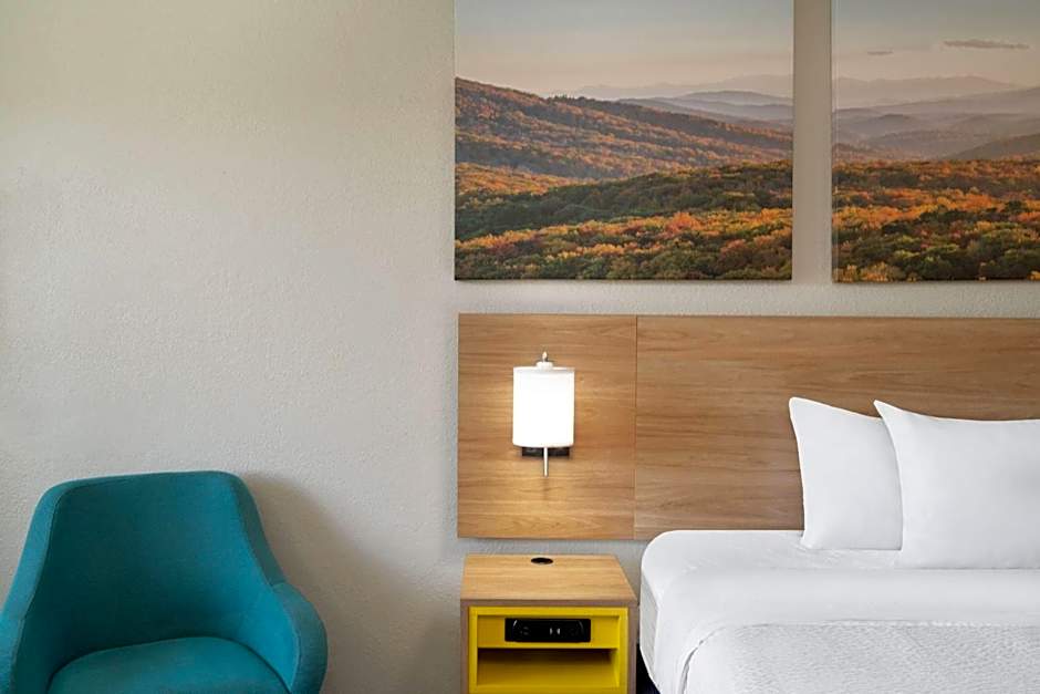 Days Inn by Wyndham Greeneville