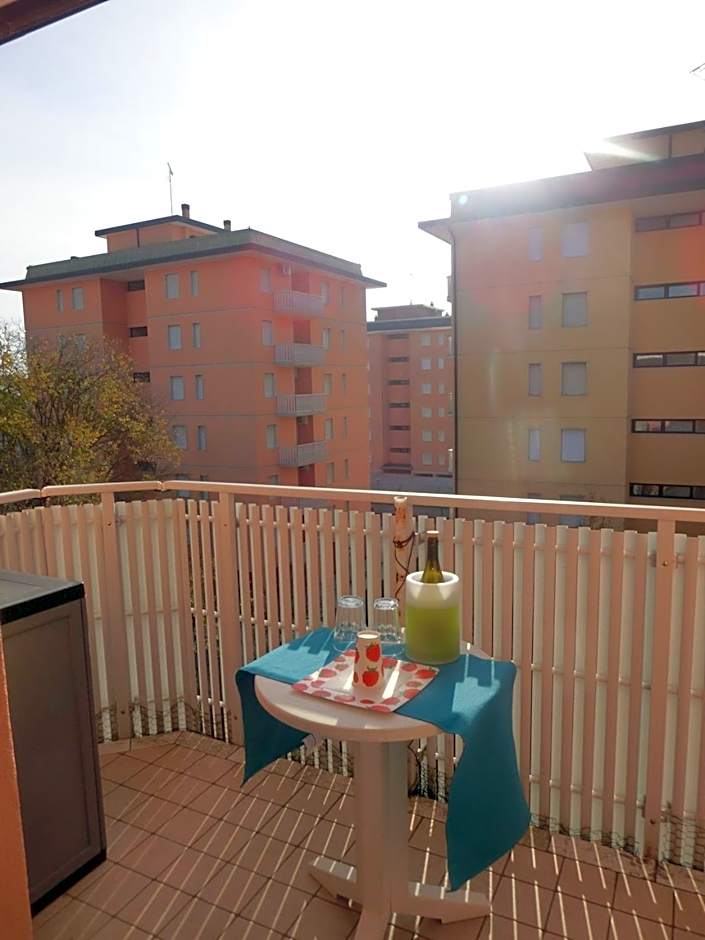 Comfy one-bedroom apartment with terrace and lift