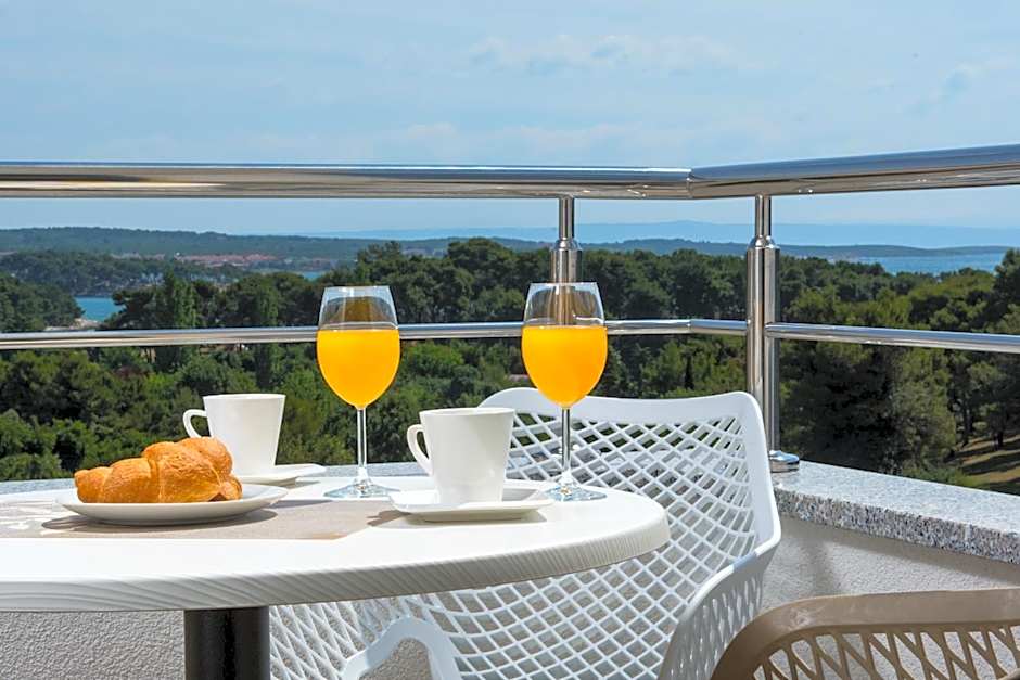 Aparthotel Punta Blu - POOL & SPA