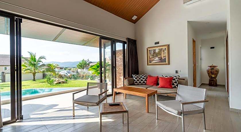 Sunset Valley Holiday Houses