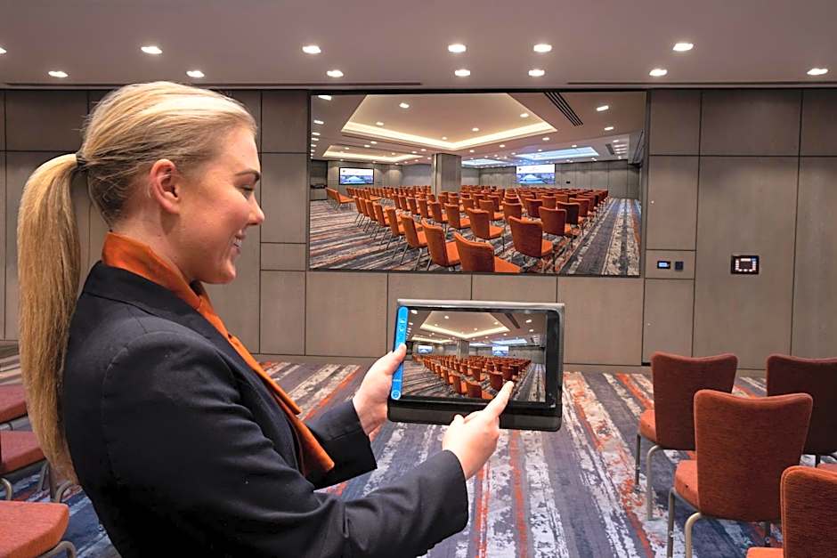 Clayton Hotel Cardiff Lane