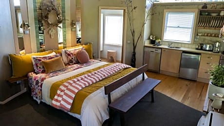 Honeymoon Chalet with Spa Bath