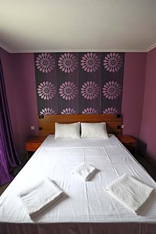 Junior Suite with Garden View