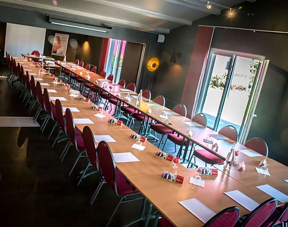 ibis Macon Sud Crêches