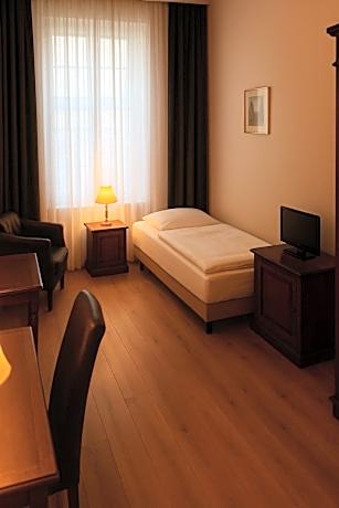 Single Room with Private Bathroom