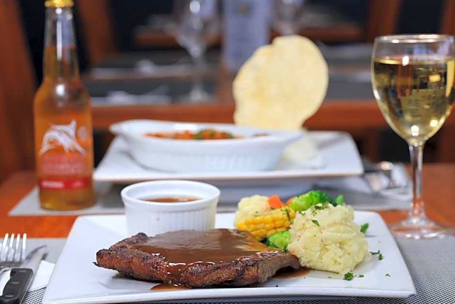 Biloela Centre Motel & Grevillea Steakhouse & Bar