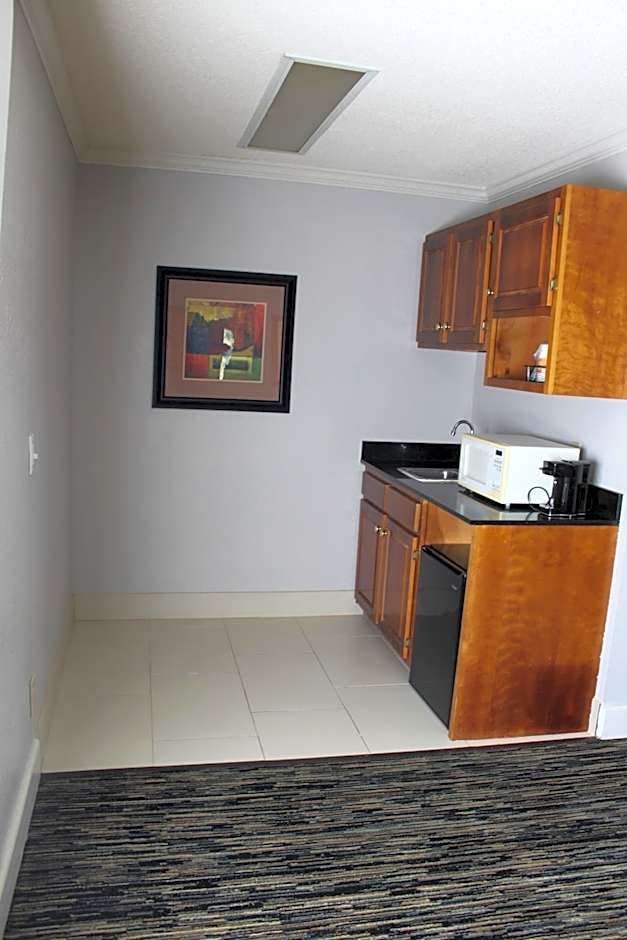 Quality Inn Crossville Near Cumberland Mountain State Park