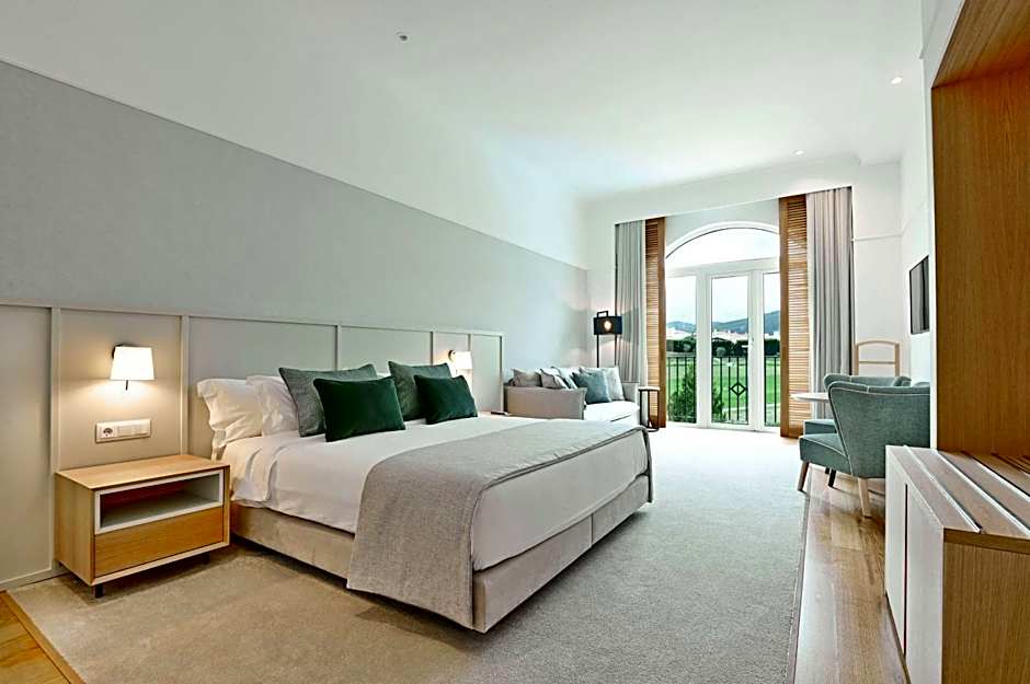 Dolce CampoReal Lisboa