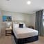 Palm Cove Motel