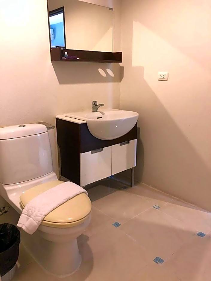 Laem Din Hotel