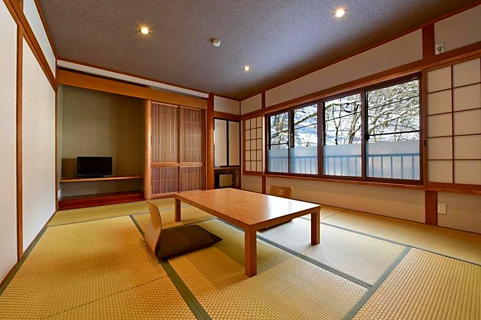 Hinatamikan