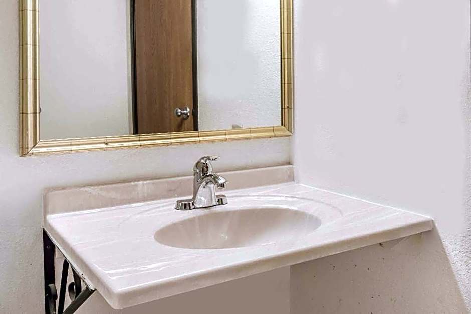 Knights Inn Ferguson