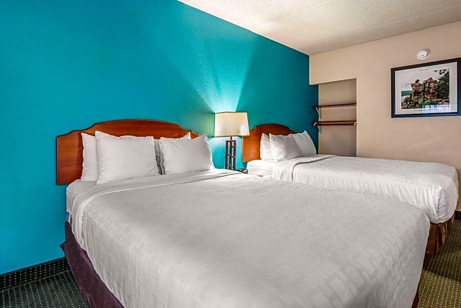 Clarion Hotel and Convention Center Baraboo