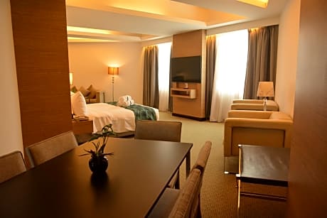 Junior Suite with Breakfast