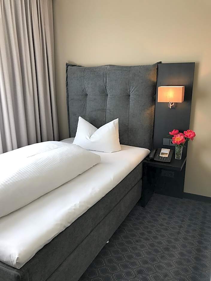 ROSS Hotel nähe Messe Stuttgart