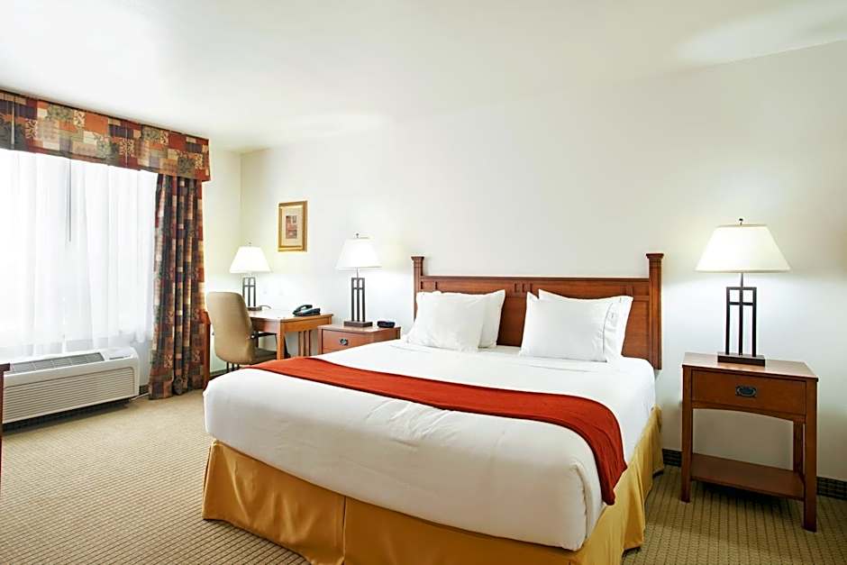 Holiday Inn Express Hotel & Suites Mattoon By IHG