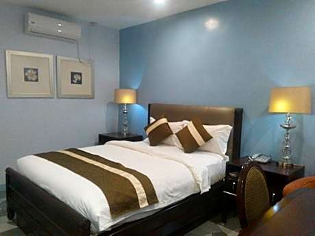 Superior Queen Room
