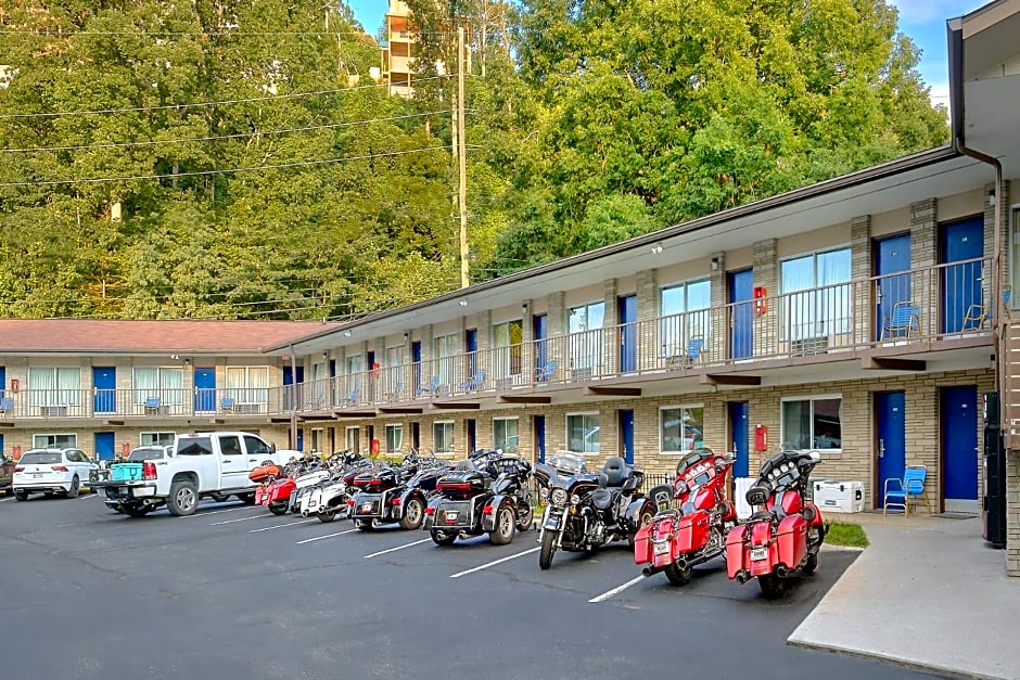 Sidney James Mountain Lodge