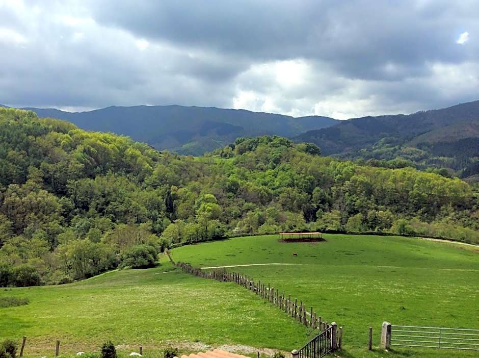 Palacio de Yrisarri by IrriSarri Land