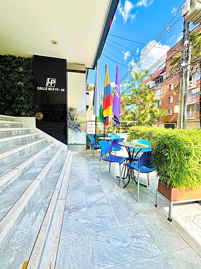 Hotel Laureles Plaza