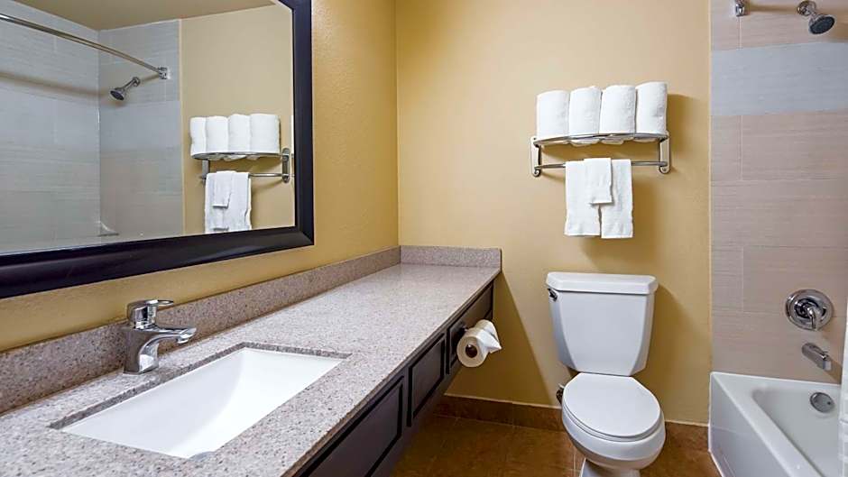 Best Western Plus Addison Dallas Hotel