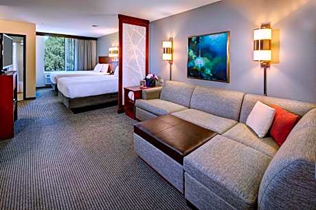 Queen Room with Two Queen Beds and Sofa Bed