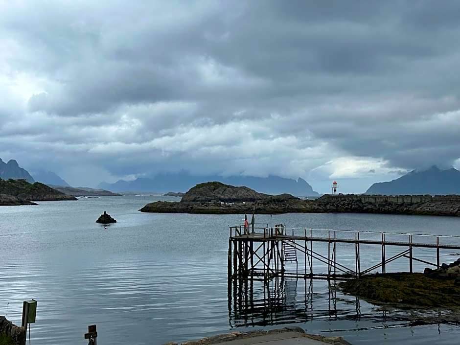 Astra Whale - Waterfront Boutique Hostel in Lofoten