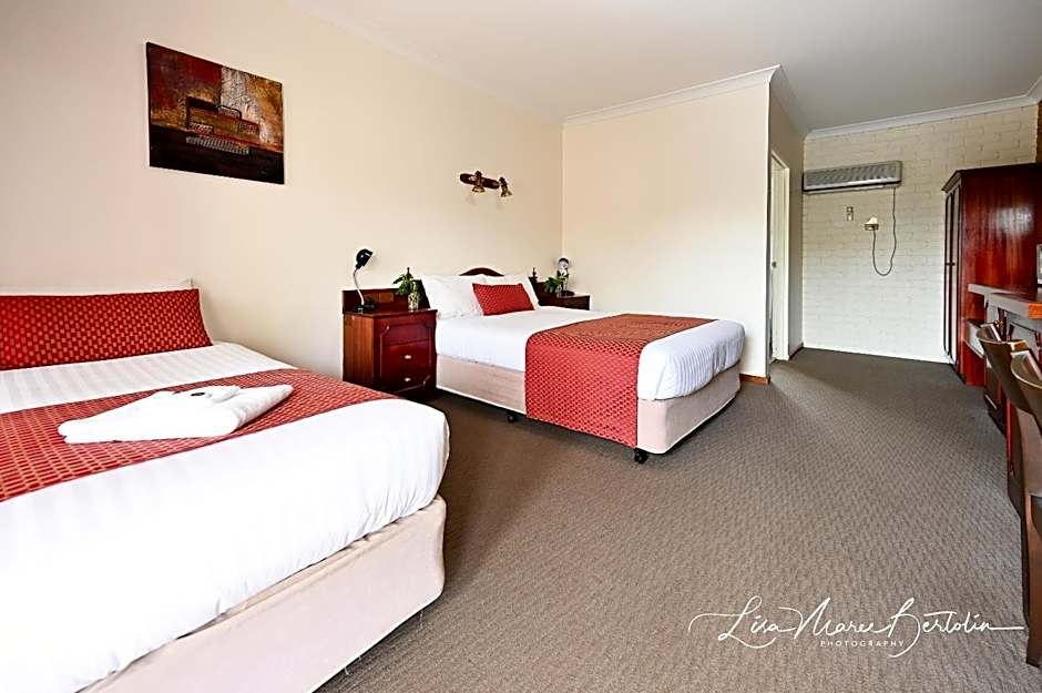 Narrandera Club Motor Inn