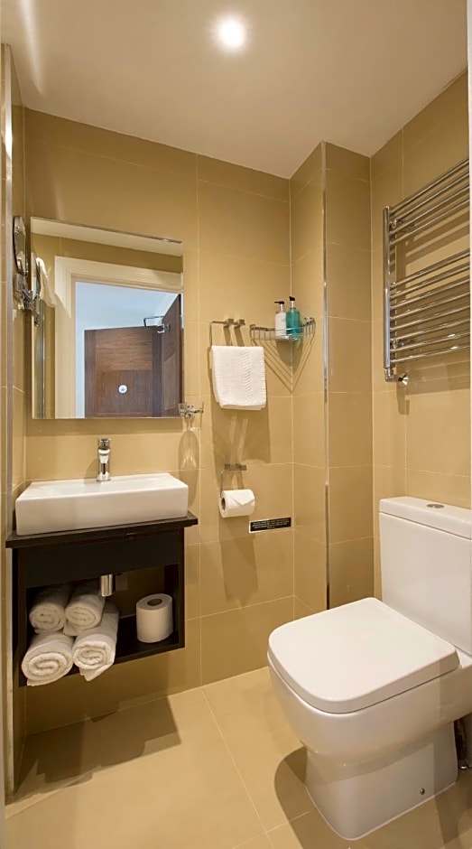 OYO Townhouse 30 Sussex Hotel