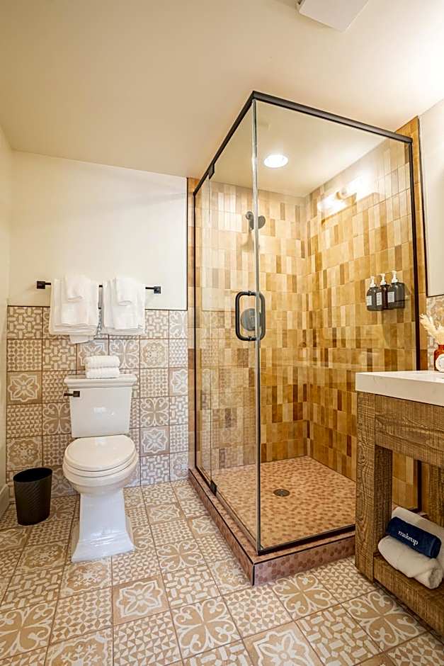 Pioneer Lodge Springdale