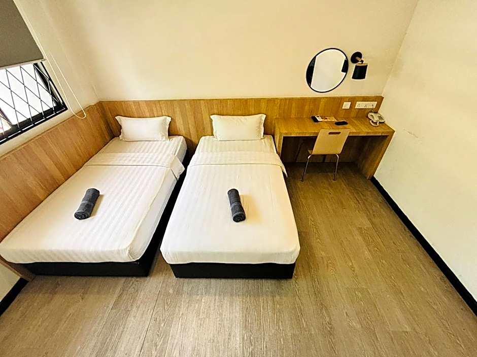 THE DAILY HOTEL